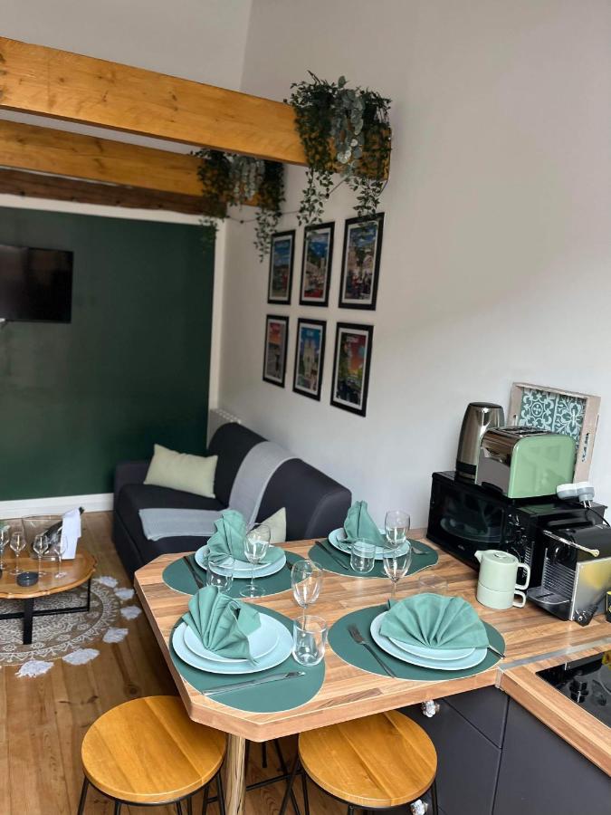 Le Nid D'Isa Bed & Breakfast Увилер Екстериор снимка