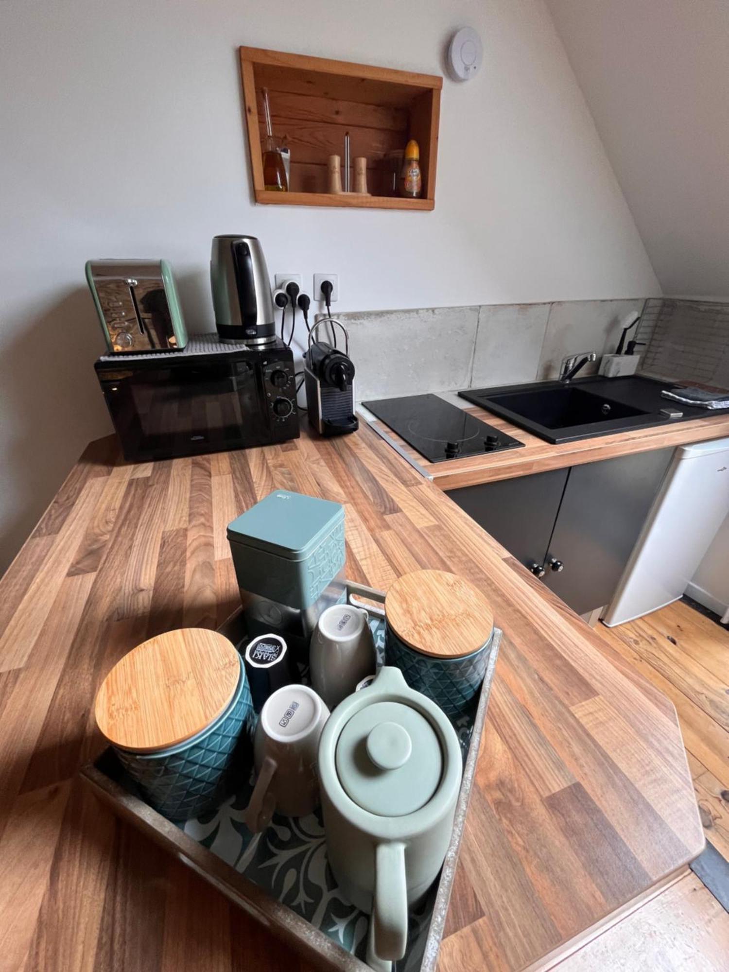 Le Nid D'Isa Bed & Breakfast Увилер Екстериор снимка
